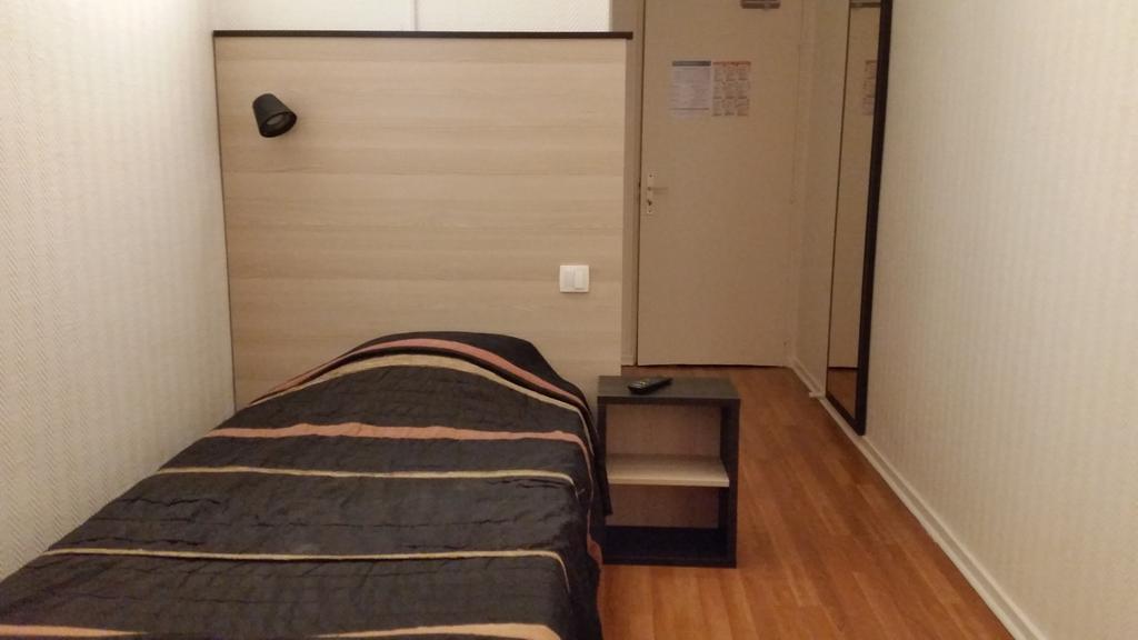 ホテル オテル ダルザス ビユールバンヌ 部屋 写真